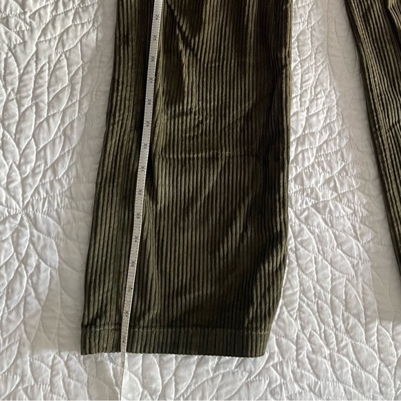 Reformation Austin Pant in Army (Size 26) - Picture 6 of 8